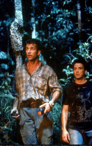 Air-America-Promos-robert-downey-jr-15352033-1300-2051