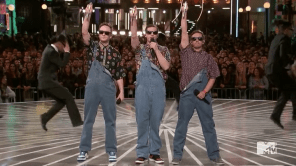 vlcsnap-2016-04-12-22h35m17s54